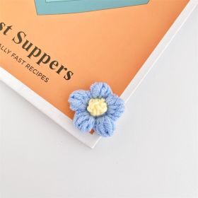 Handmade Wool Crochet Cute Little Flower X Brooch (Option: Light blue flower brooch)
