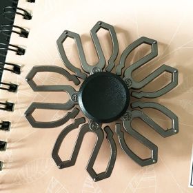 Retro Metal Alloy King Eating Chicken Fingertip Gyro (Option: 567 Scissors)