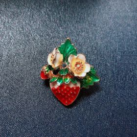 Sweet And Lovely Flower Strawberry Female Brooch (Option: Flower strawberry)